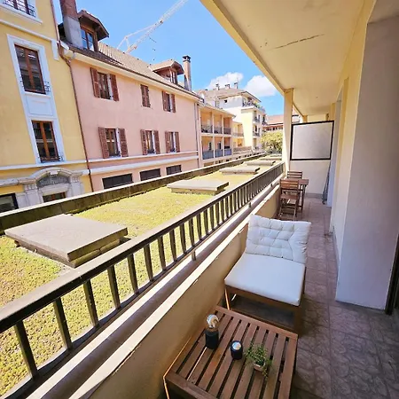 Apartment T2 Avec Balcon - Rue Royale 5min Du Annecy